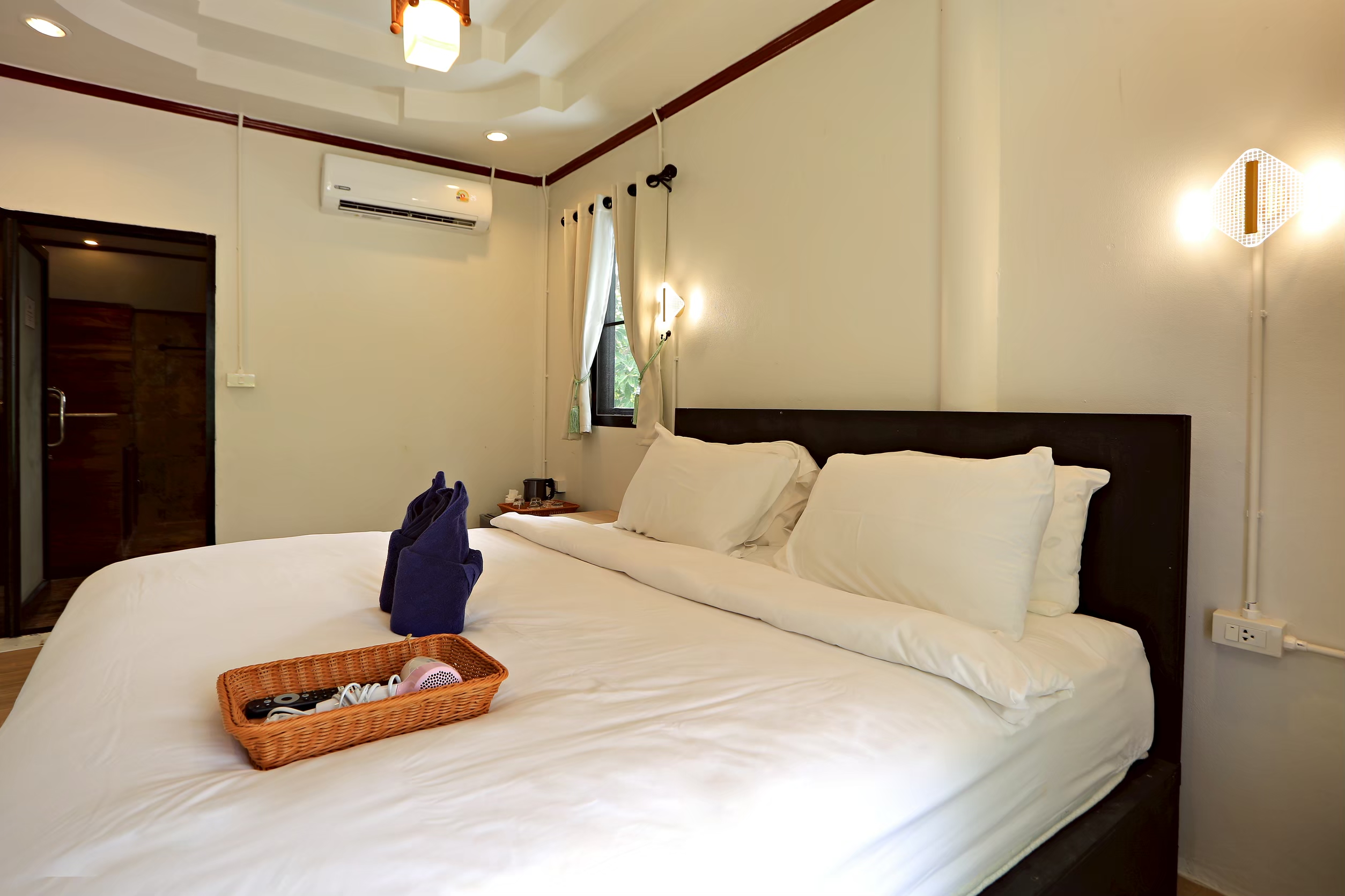 Room photo 2